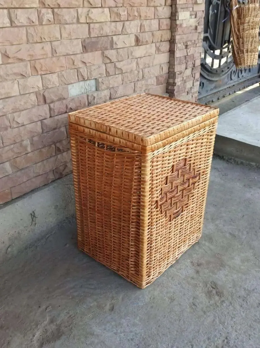 Square Wicker Laundry Basket With Lid