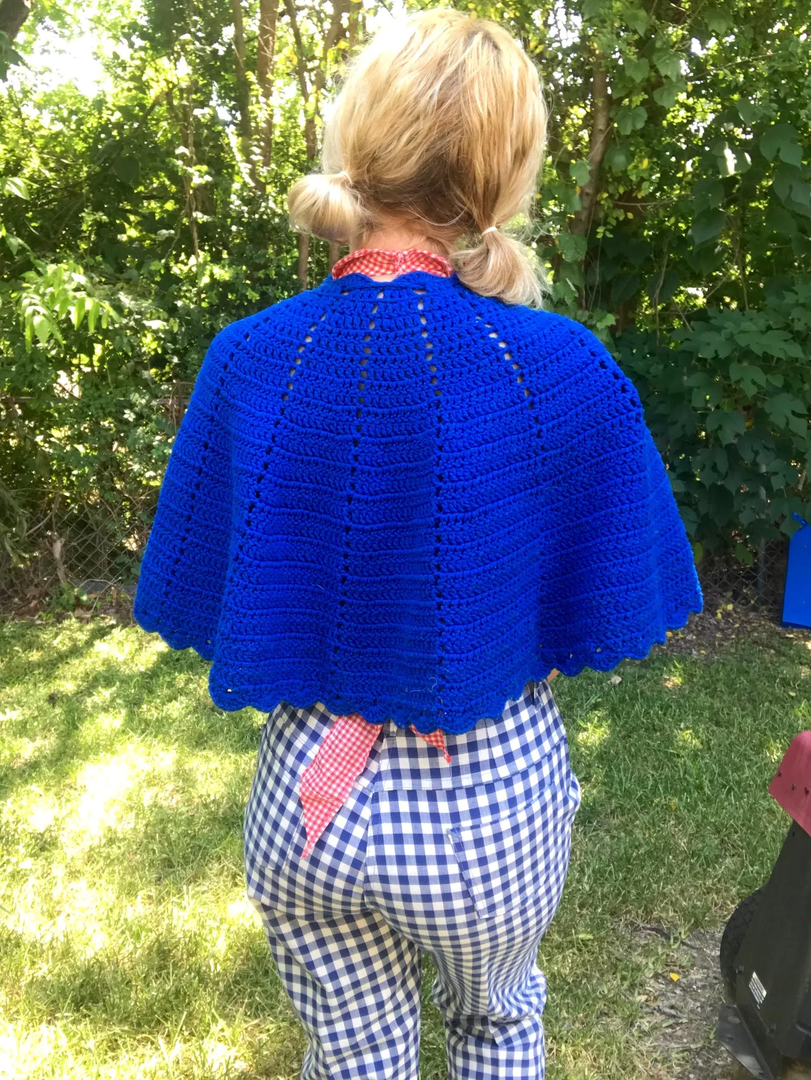 Vintage 70s | Hippie Woodstock Mod Boho Crochet Poncho Capelet Cape Shawl