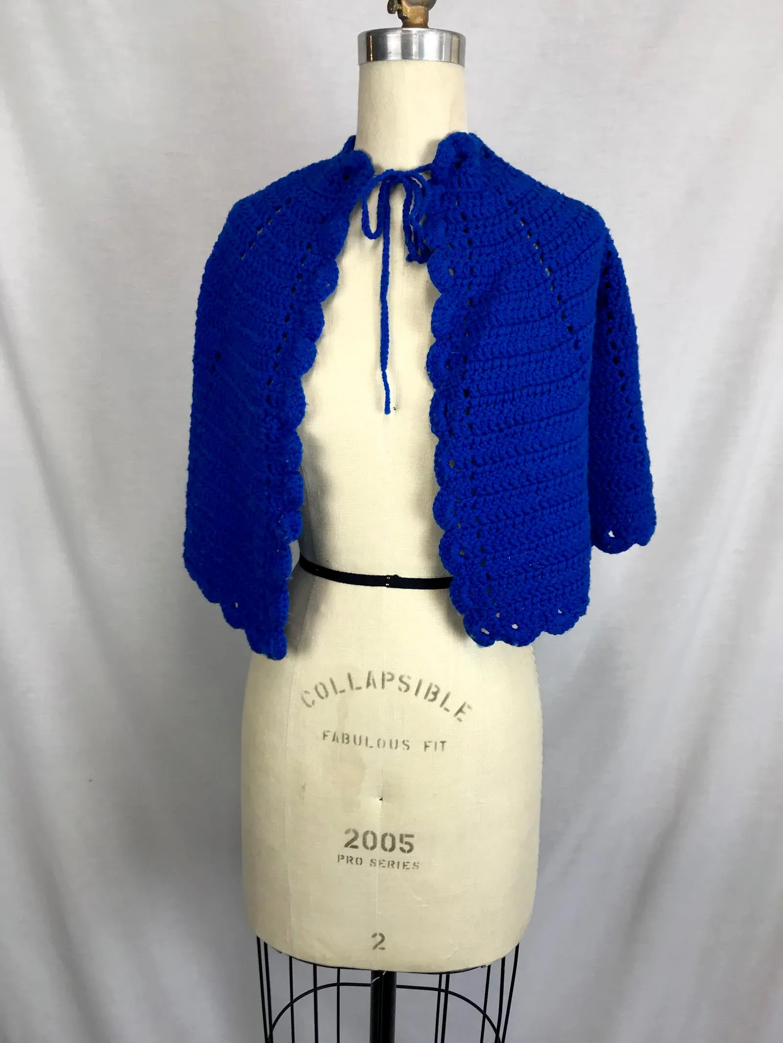 Vintage 70s | Hippie Woodstock Mod Boho Crochet Poncho Capelet Cape Shawl